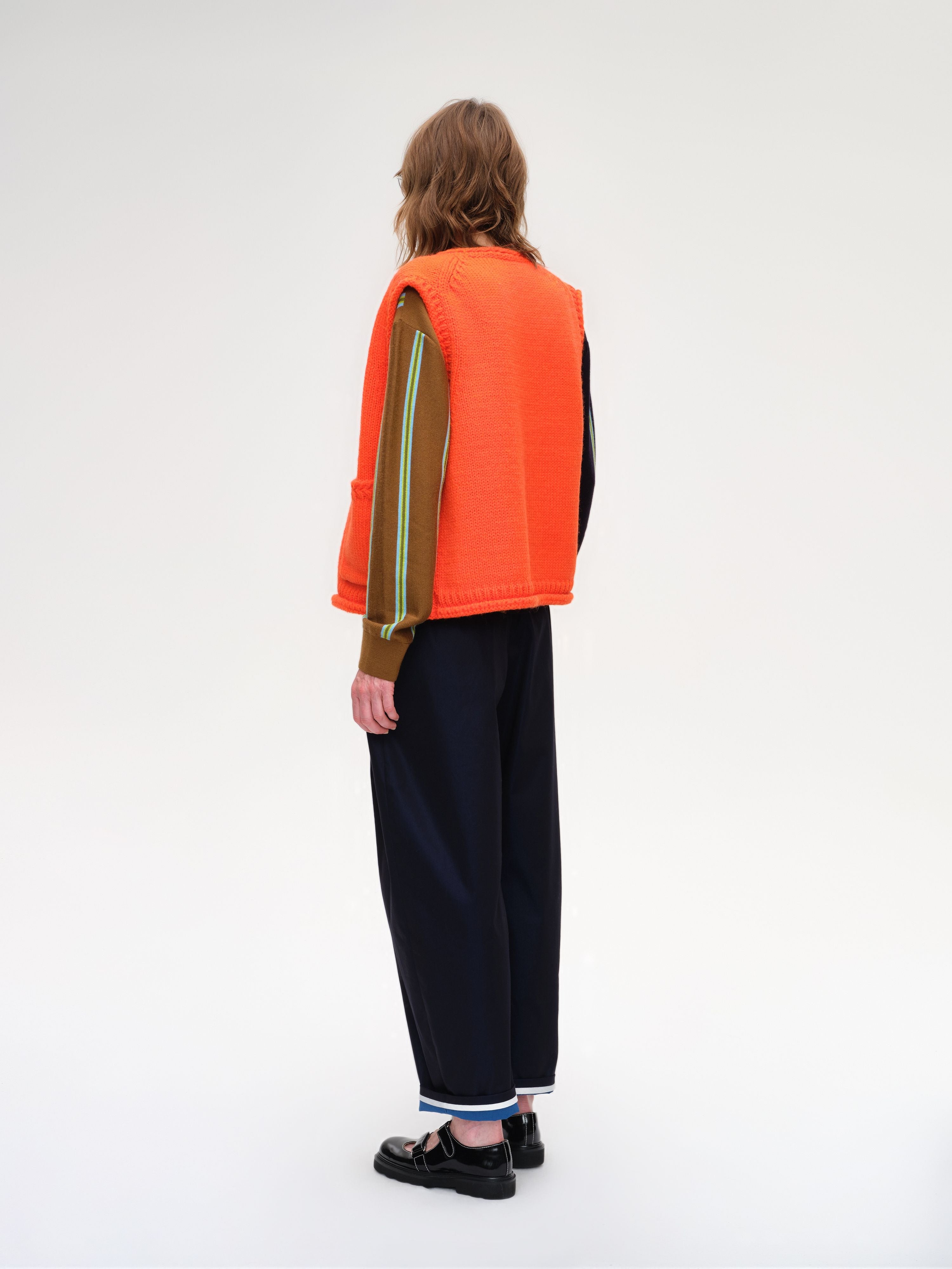 chunky-knit-crew-neck-neck-1-image_back.jpg