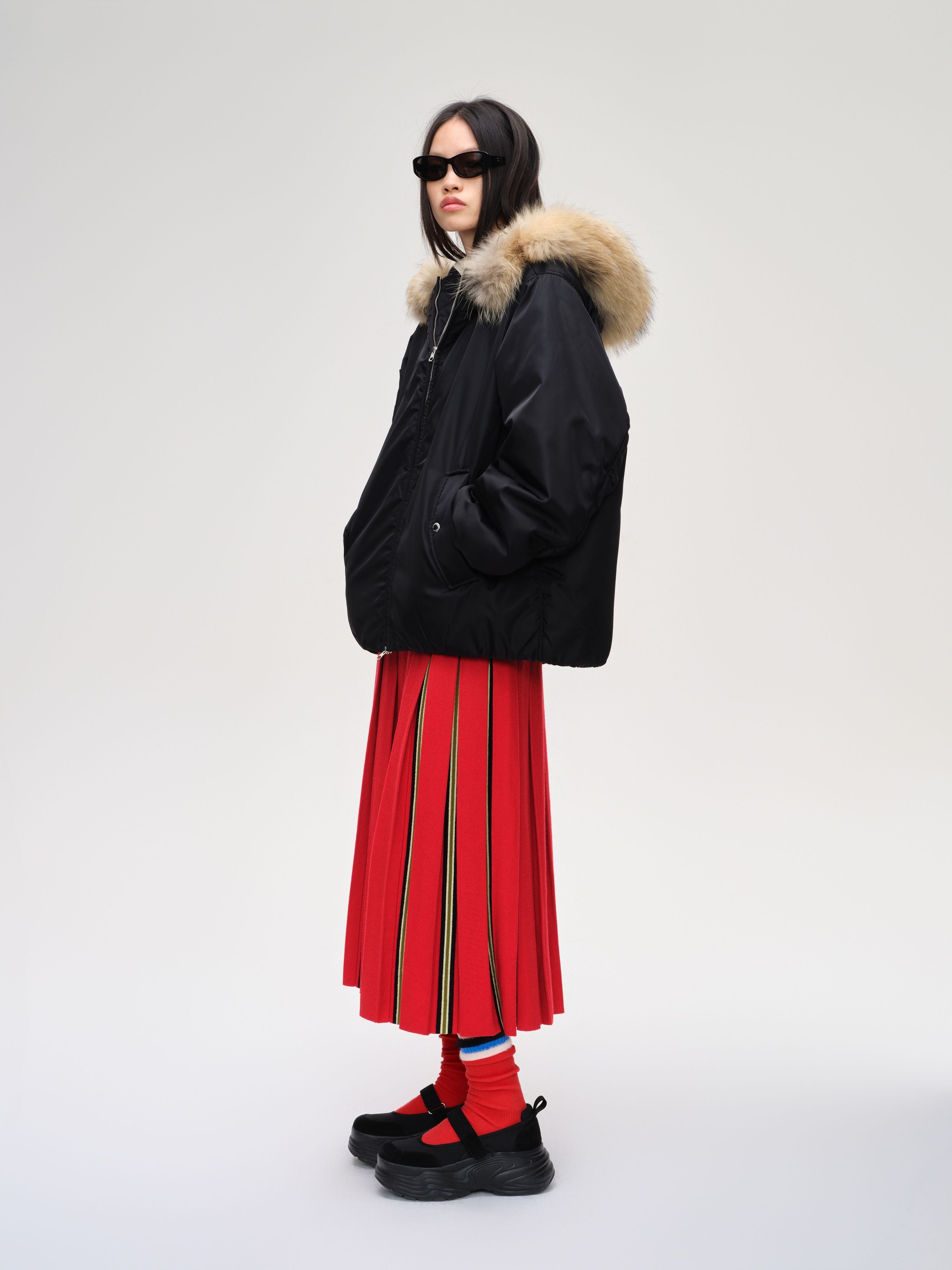 striped-knitted-pleated-skirt-1-image_back.jpg