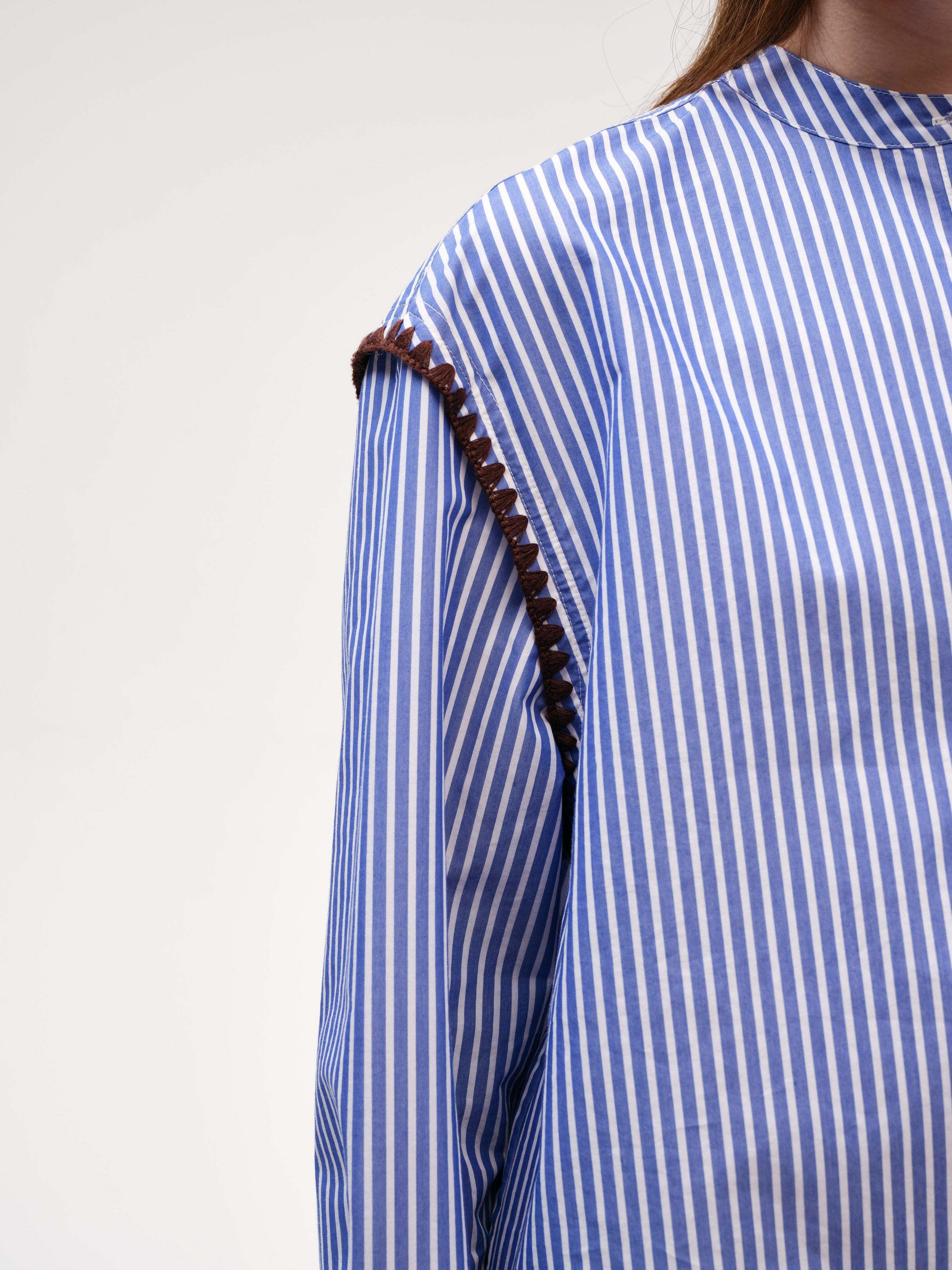 Collarless Shell Embroidered Shirt - 4