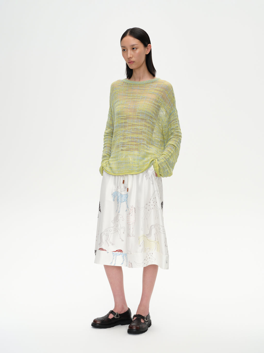 Two-Tone Curtain Placket Crew Neck Knit Top
