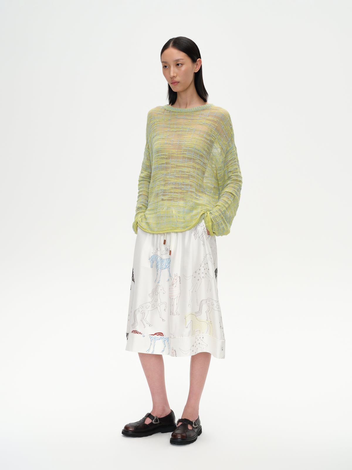 Two-Tone Curtain Placket Crew Neck Knit Top