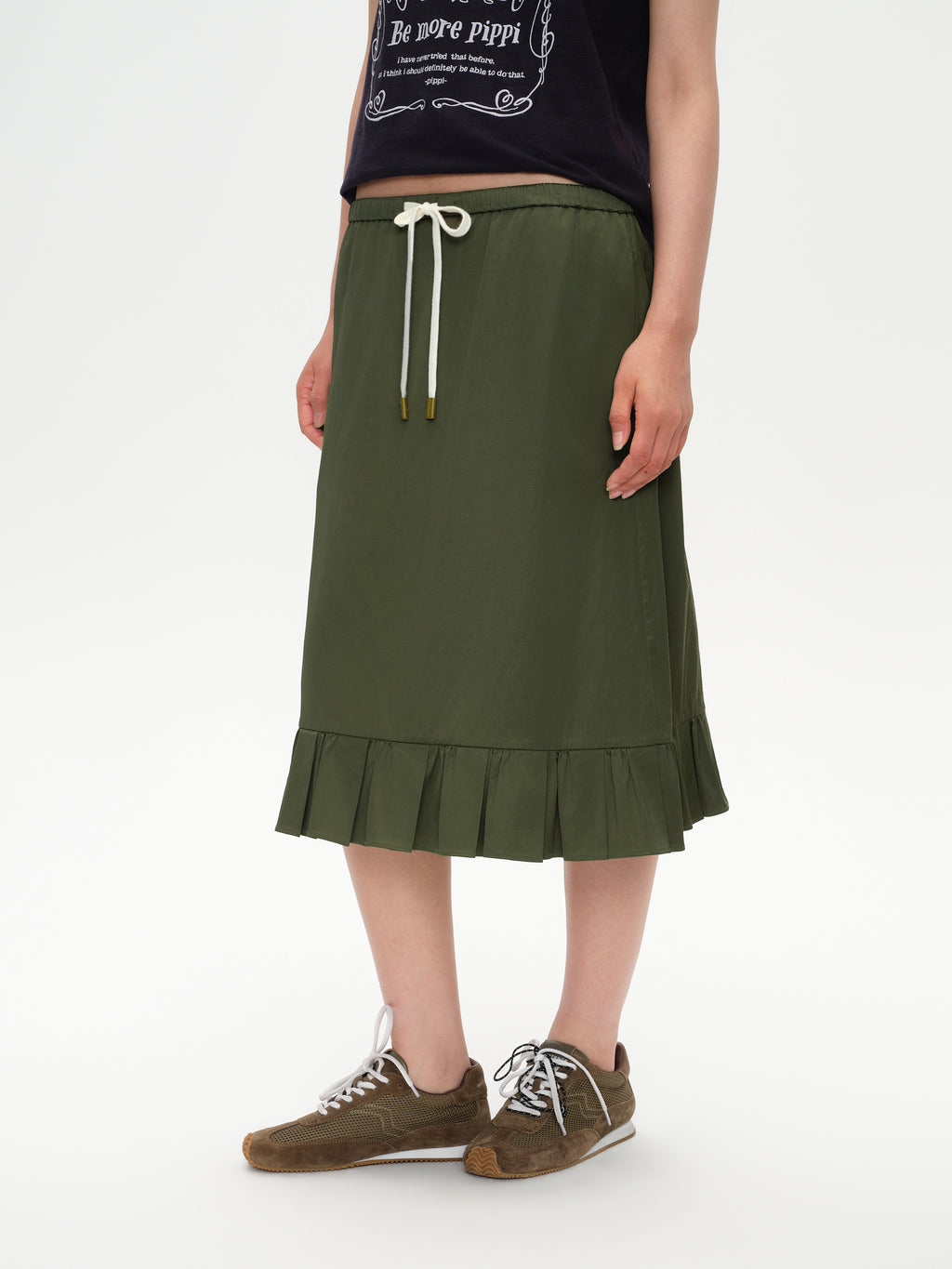Ruffled tie-up glossy midi skirt