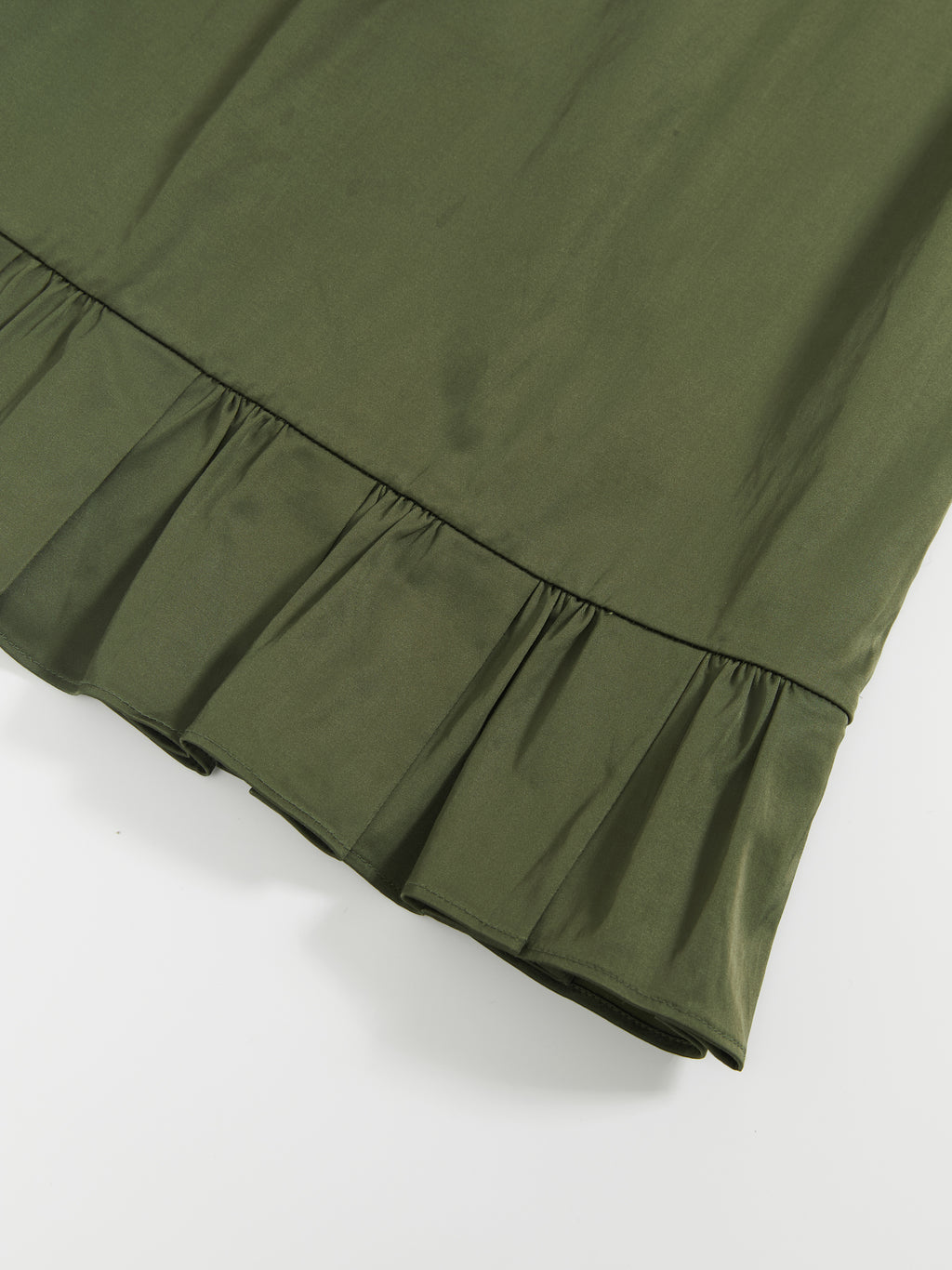 Ruffled tie-up glossy midi skirt