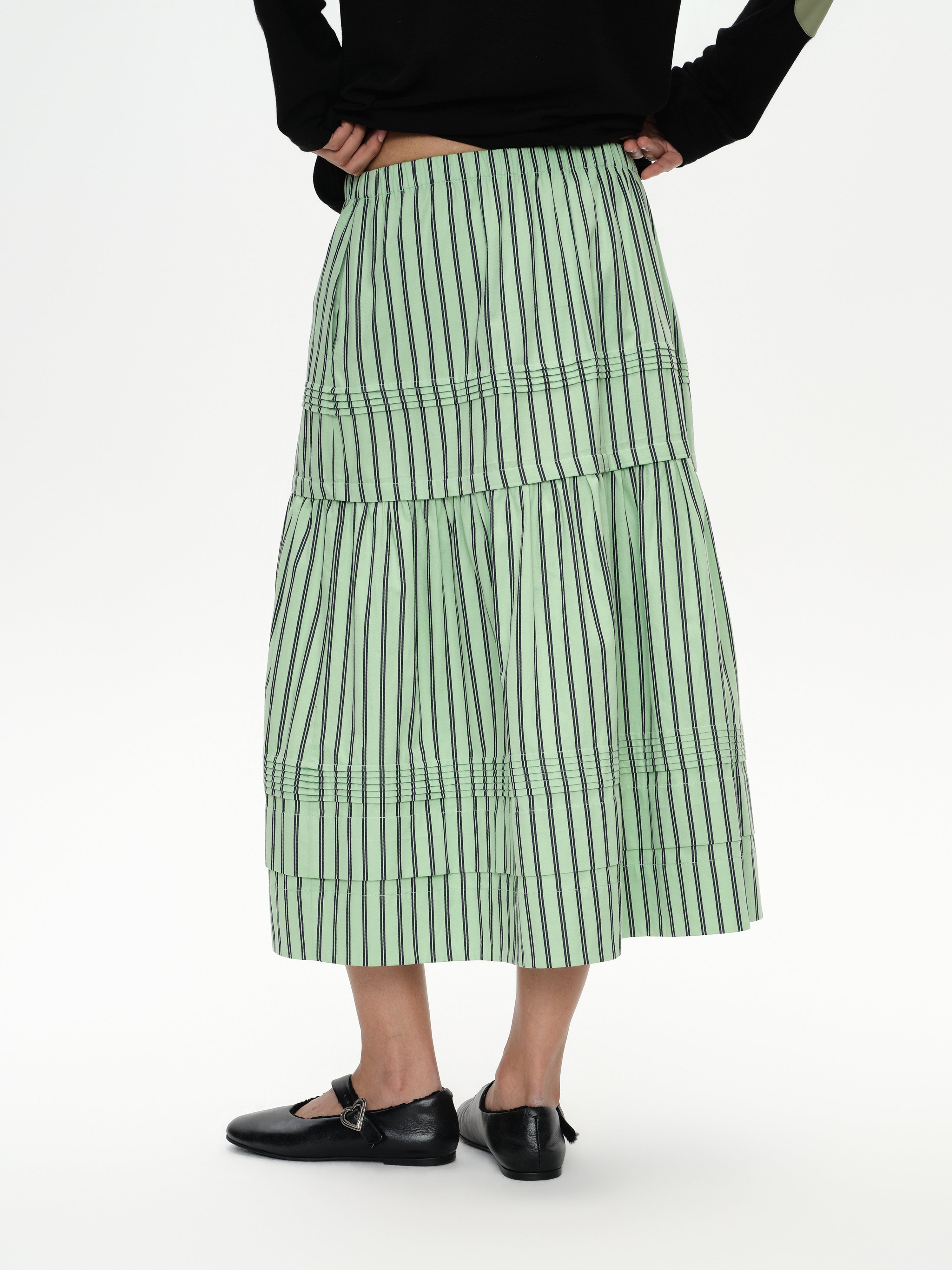 Pleated striped skirt