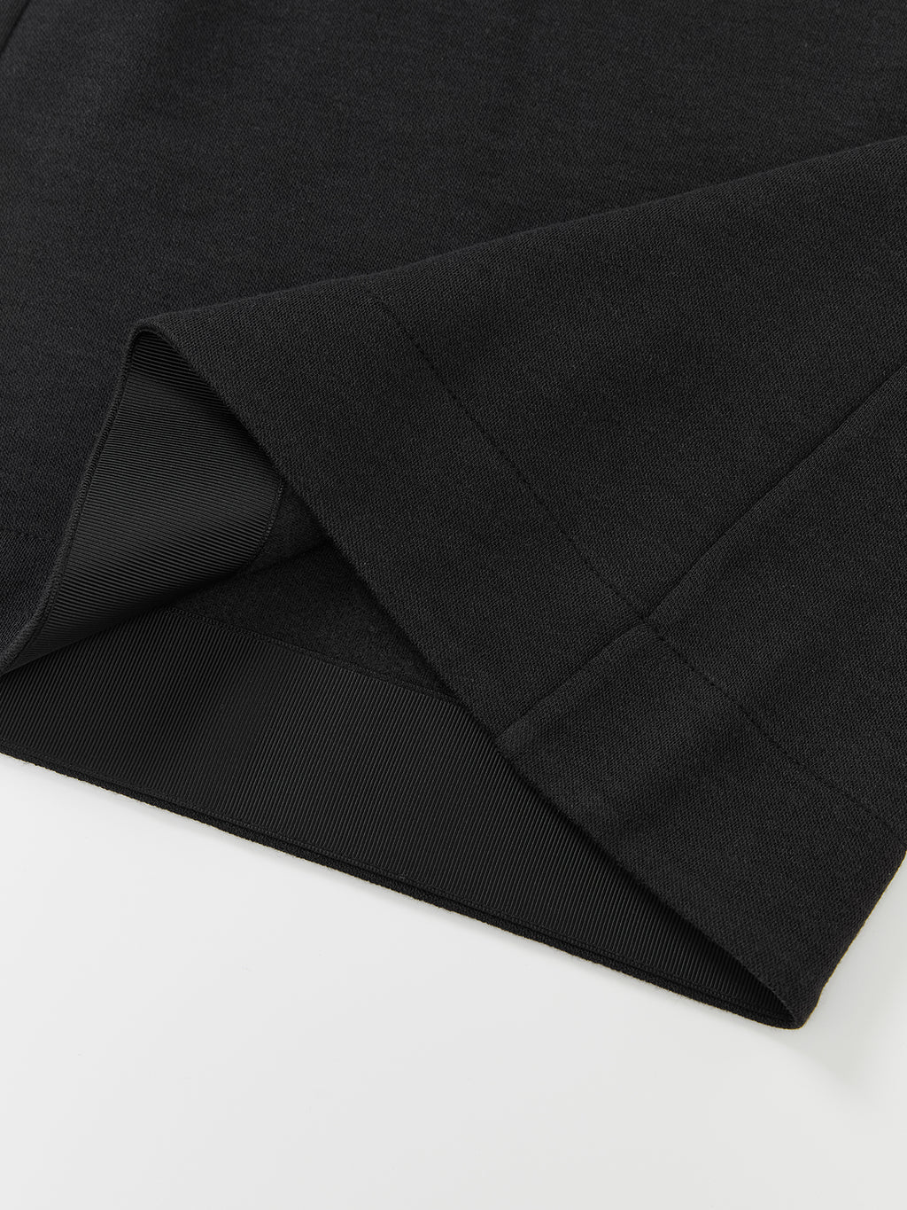 Micro-Cocoon Pleated Capri Pants
