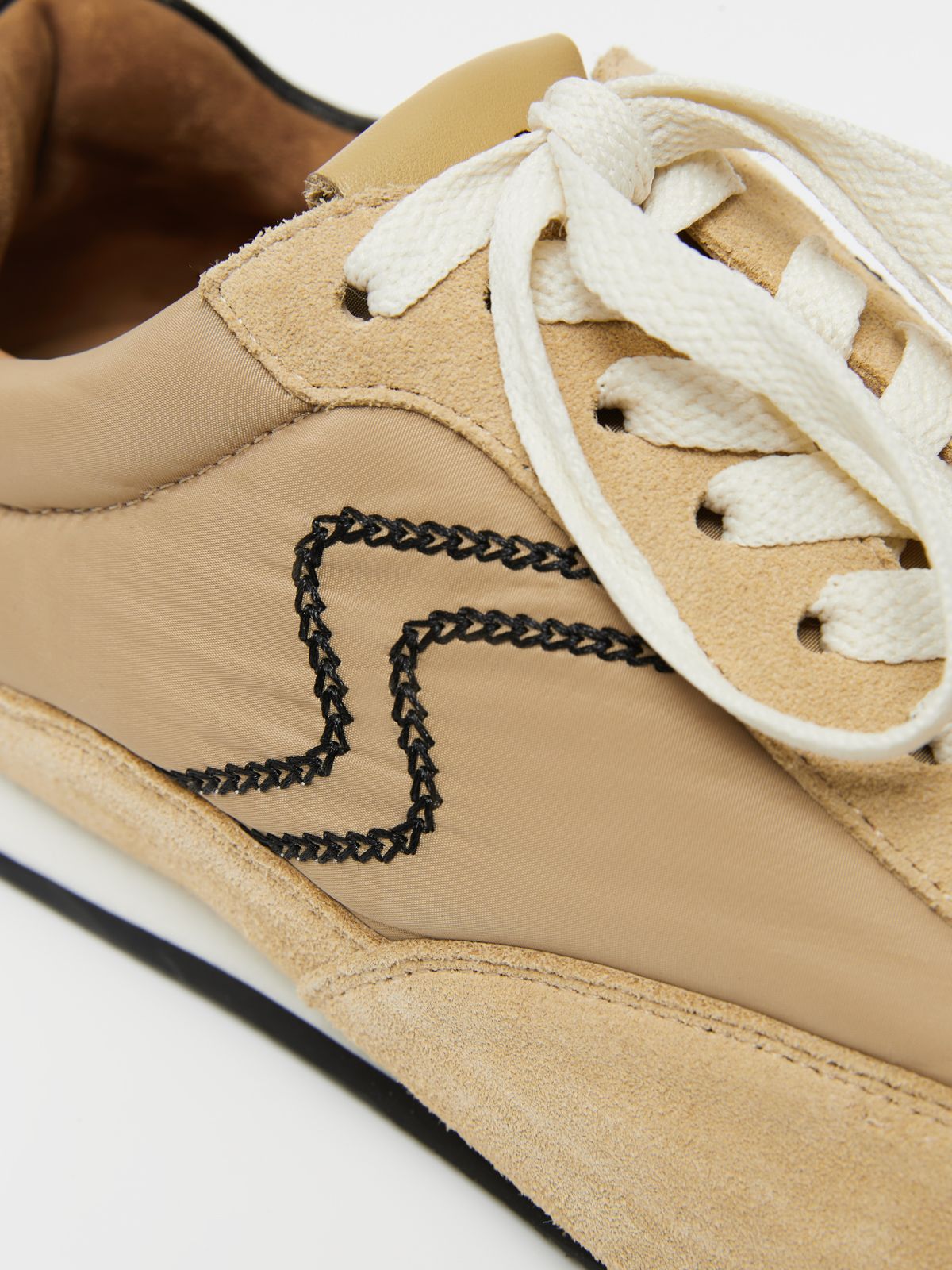 "Billie" Trainer - 4