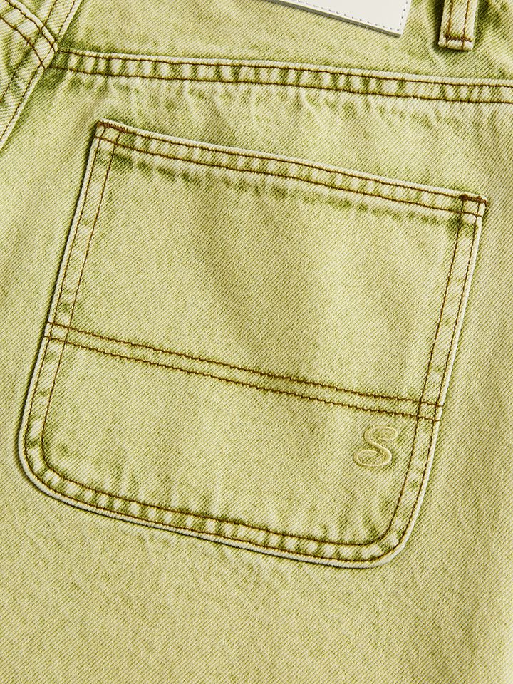Thin Belt Low-Waist Denim Shorts - 5