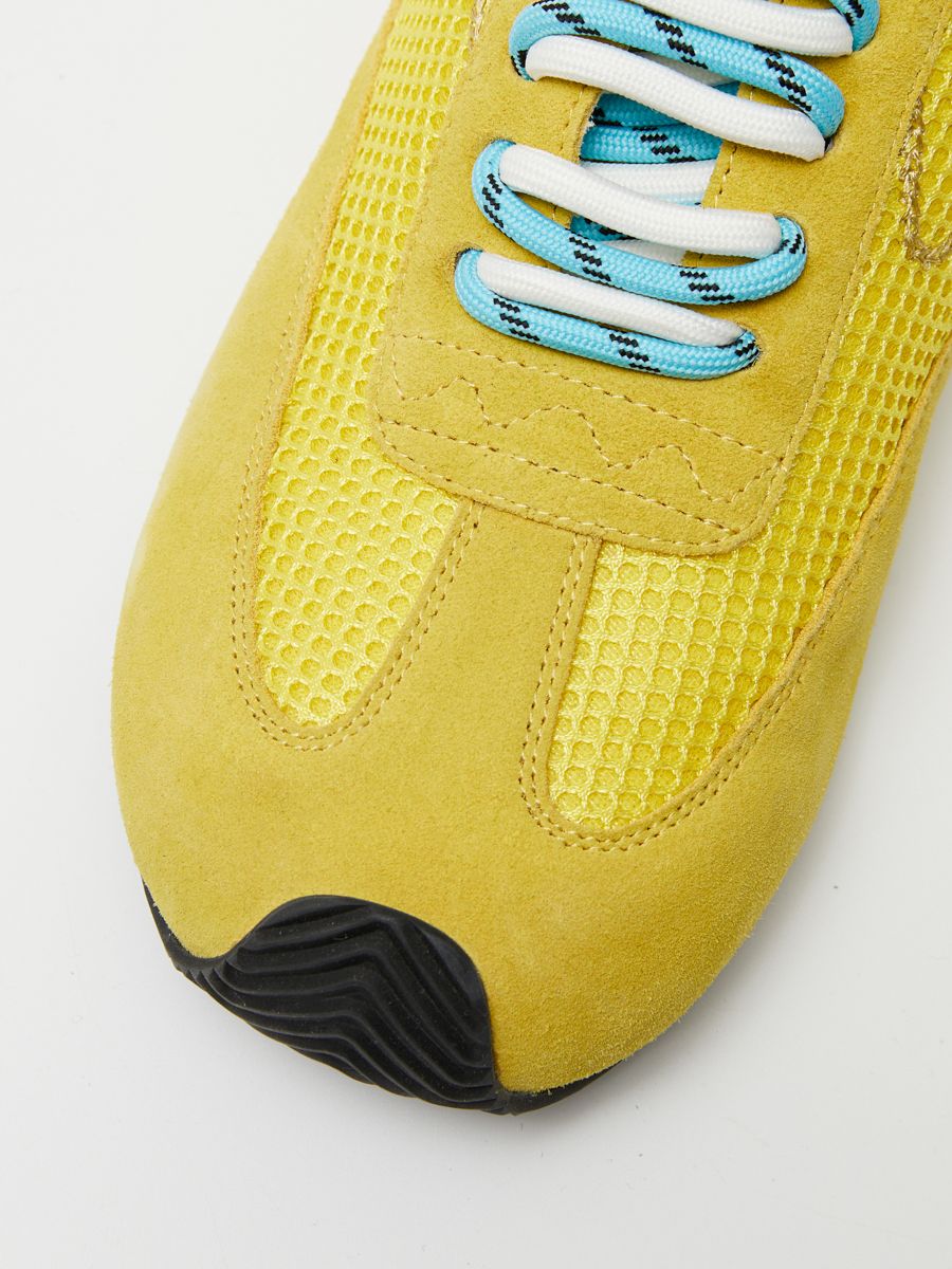 "Billie" Trainer - 5