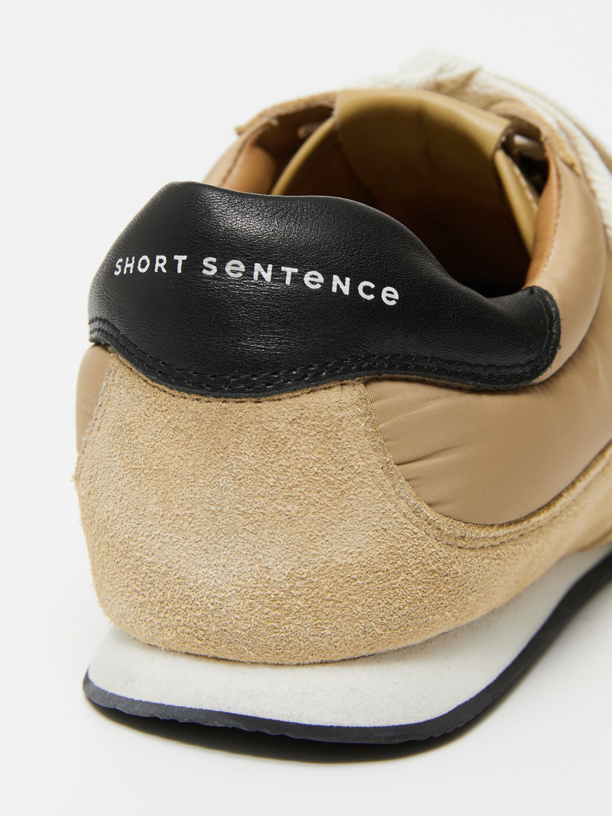 "Billie" Trainer - 6