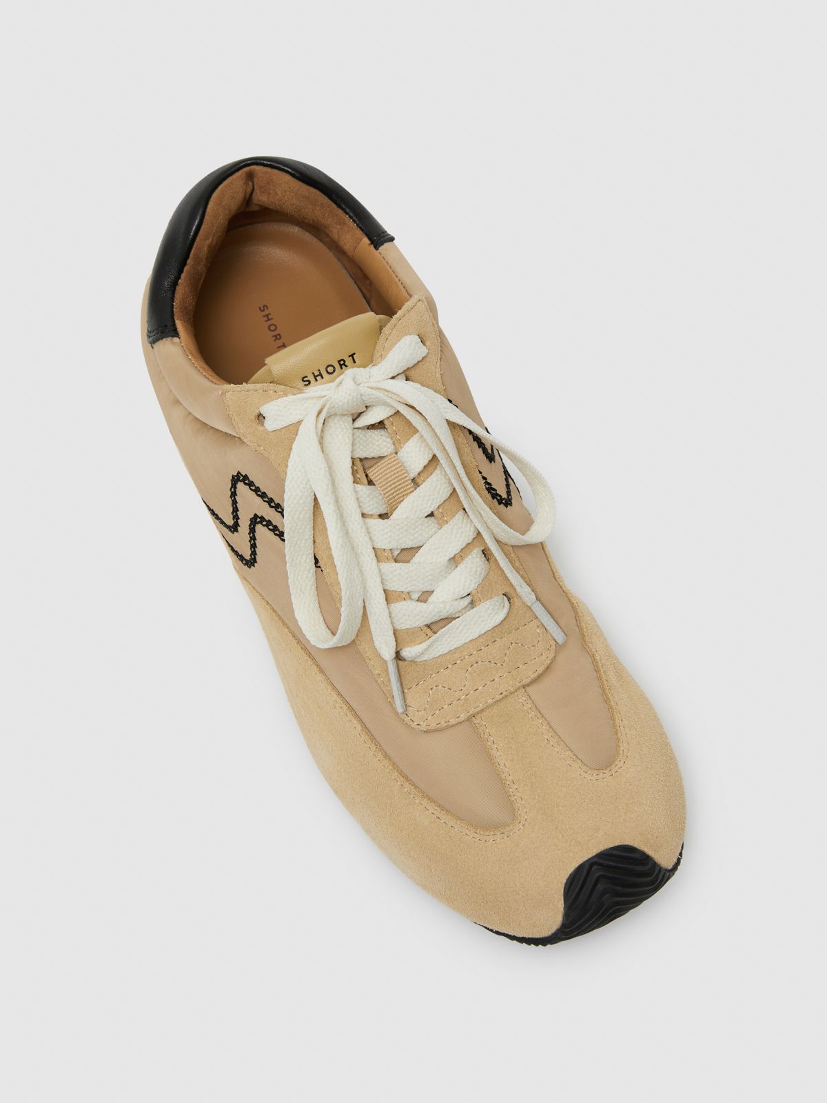 billie-trainer-4-image.jpg