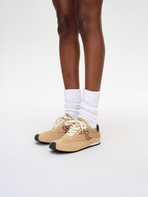 billie-trainer-4-image.jpg