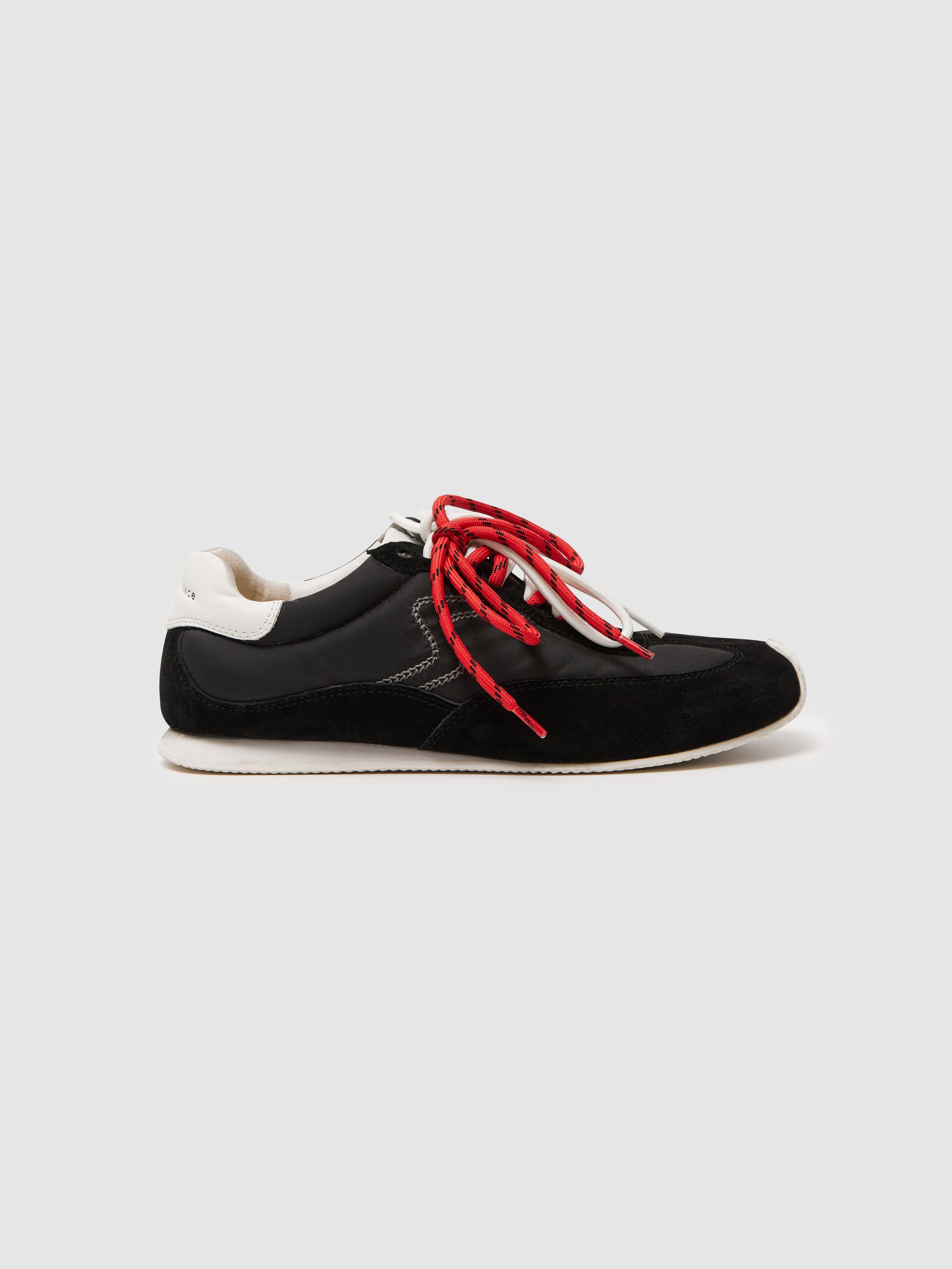 "Billie" Trainer - 3