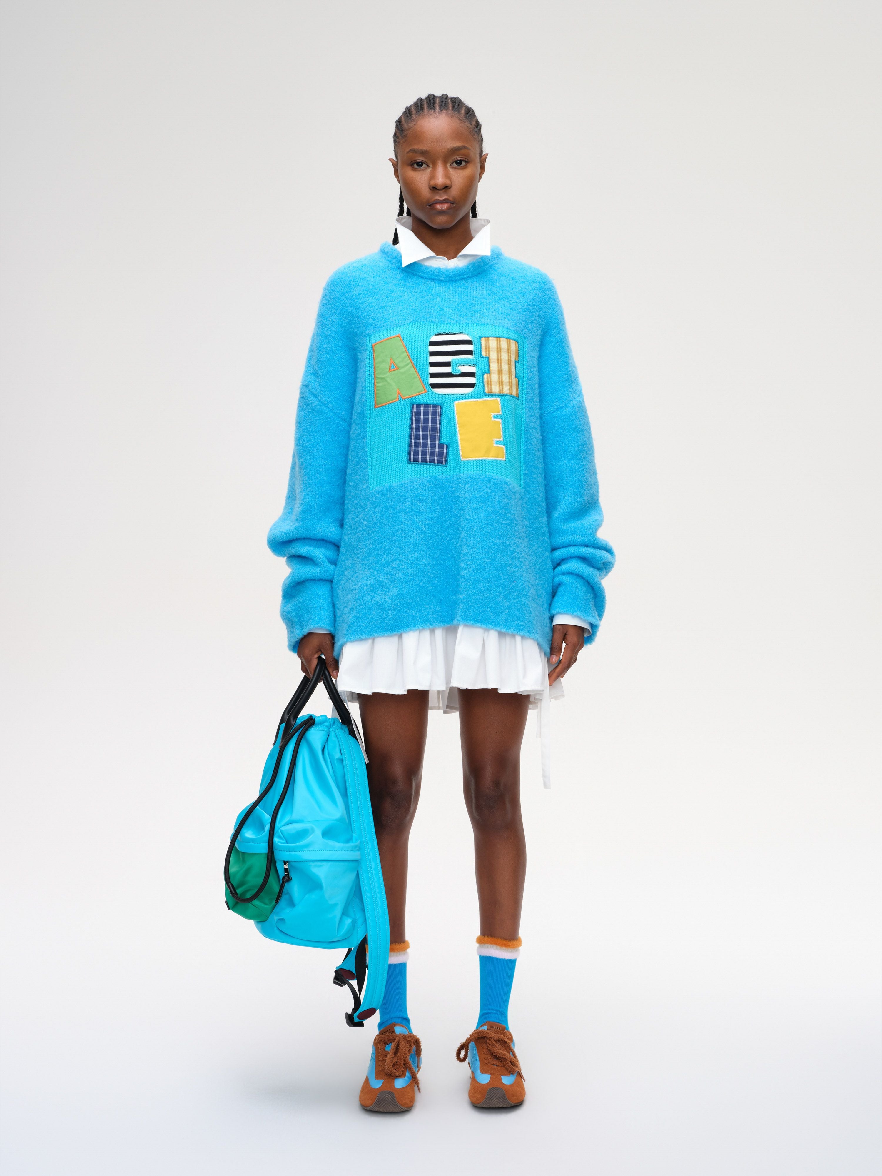 "Billie" Trainer - 2