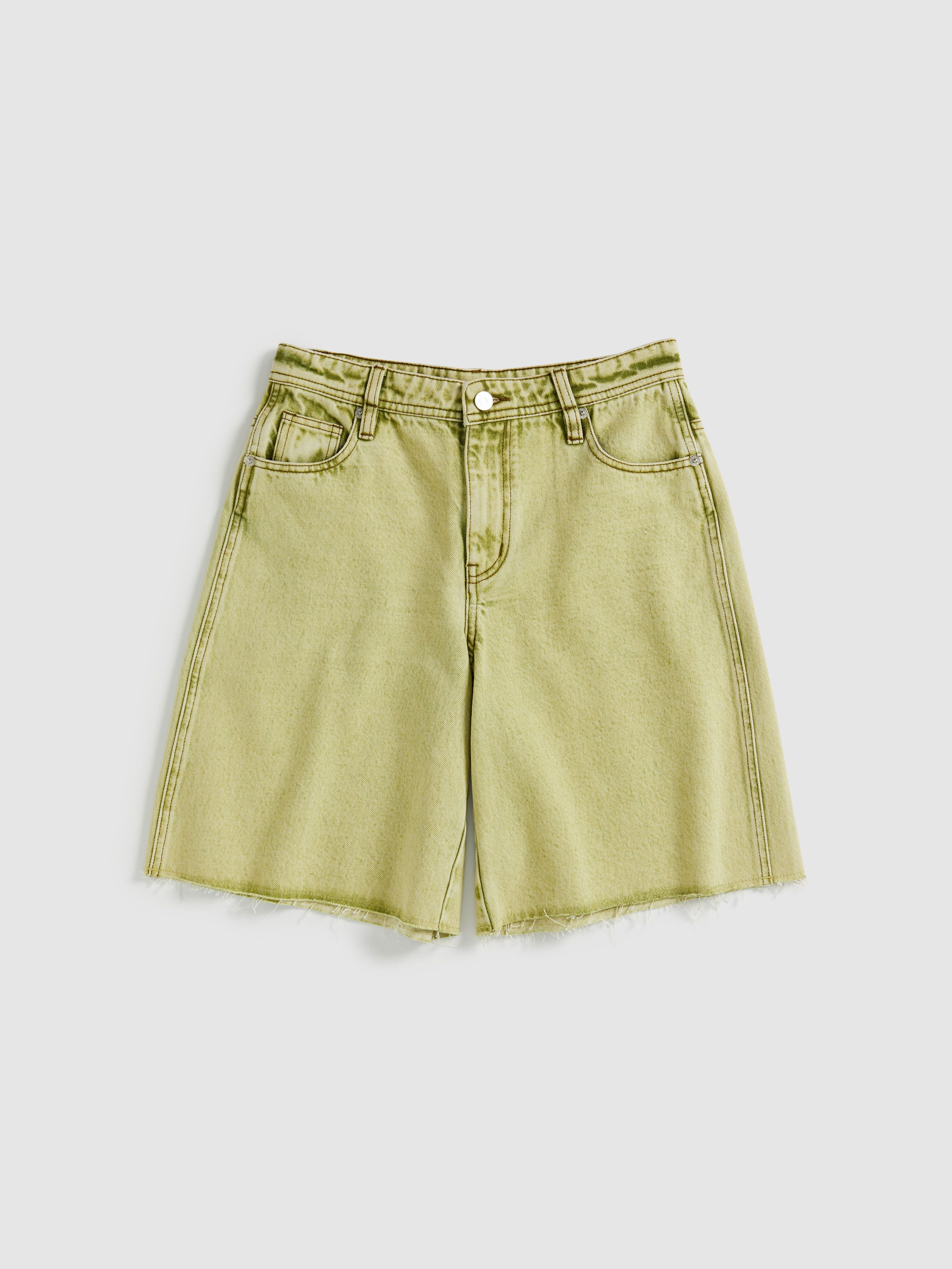 Thin Belt Low-Waist Denim Shorts - 8