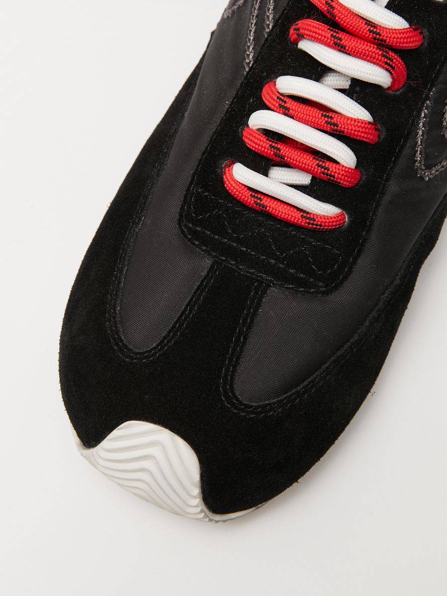"Billie" Trainer - 5
