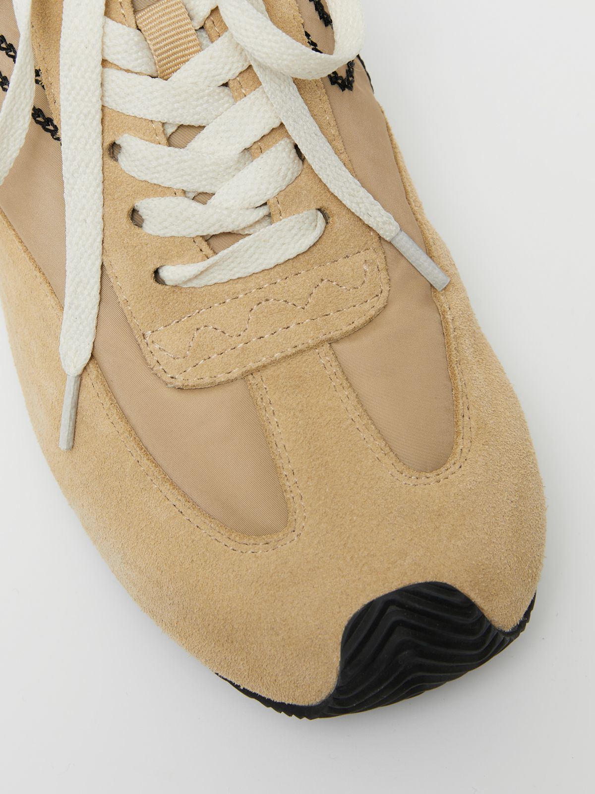 "Billie" Trainer - 3