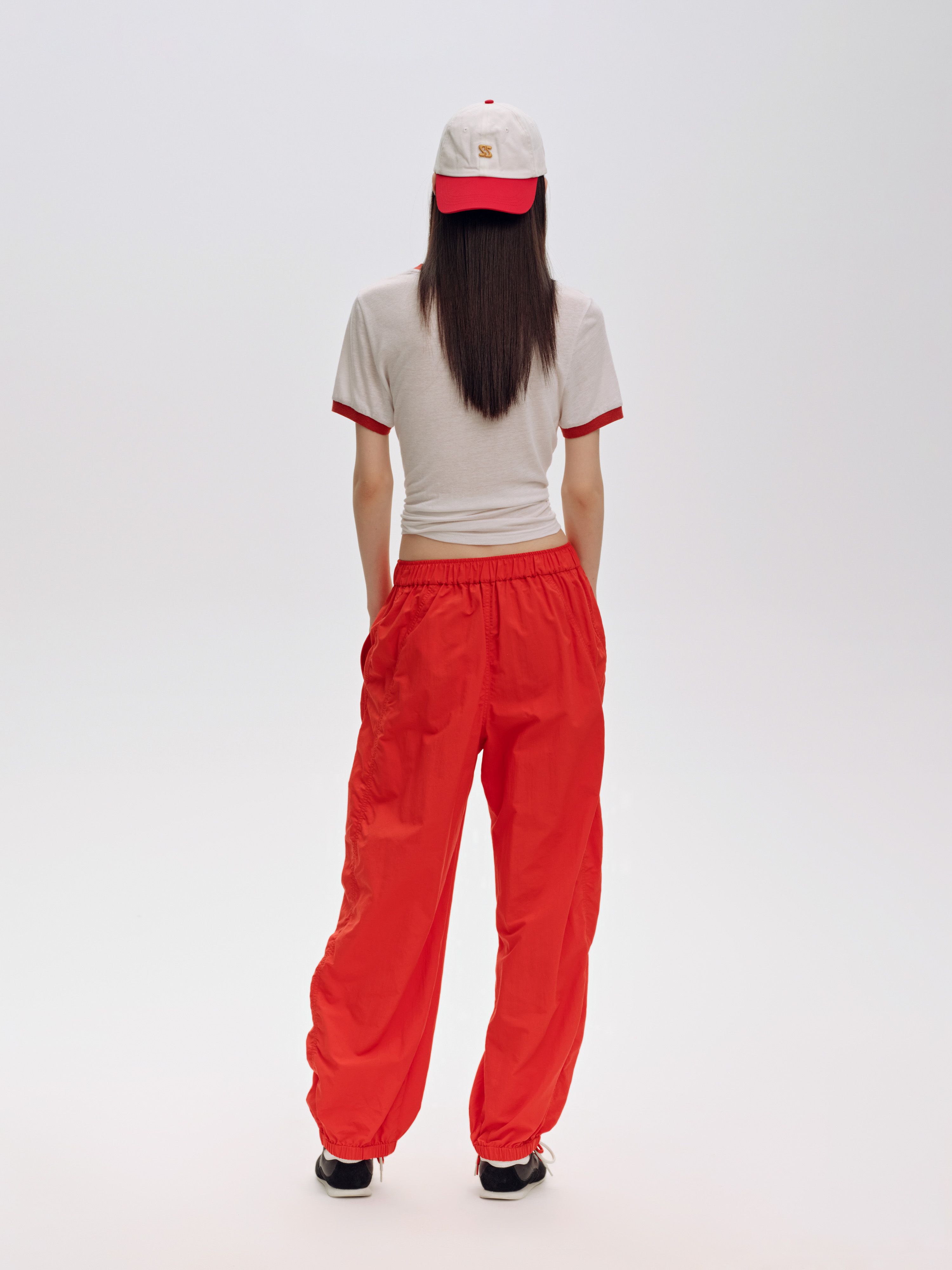elastic-waist-gathered-trousers-image_back.jpg